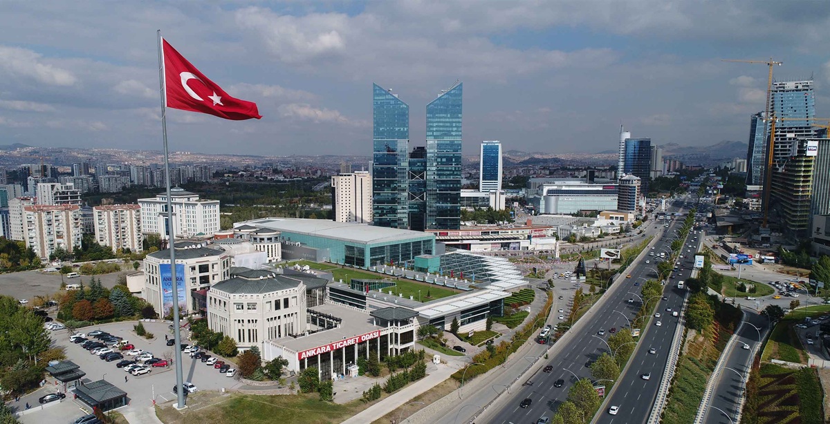 Ankara Ticaret Odası Cumhuriyetle yaşıt tarihiyle ekonomiye yön veriyor